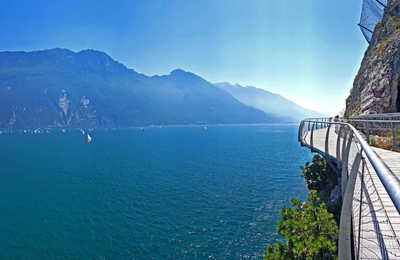 Teresa Campi Apartments Lake View By Gardadomusmea Tremosine Esterno foto